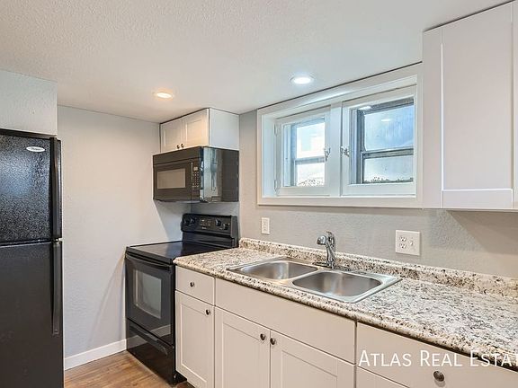 3rd image of 1811 14th Ave Unit 2