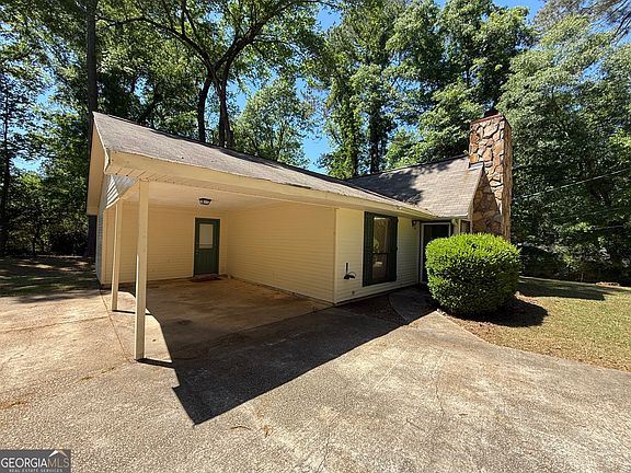 3rd image of 115 Daniel Ct