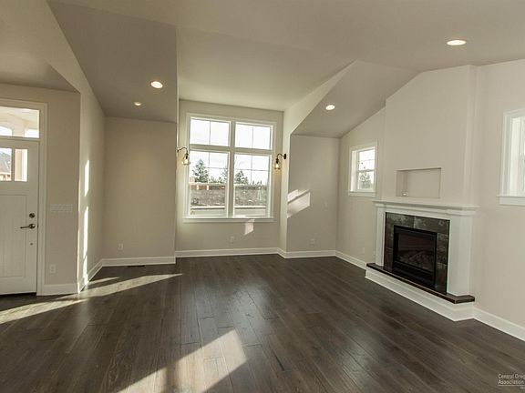 5th image of 61091 SE Marble Mountain Ln