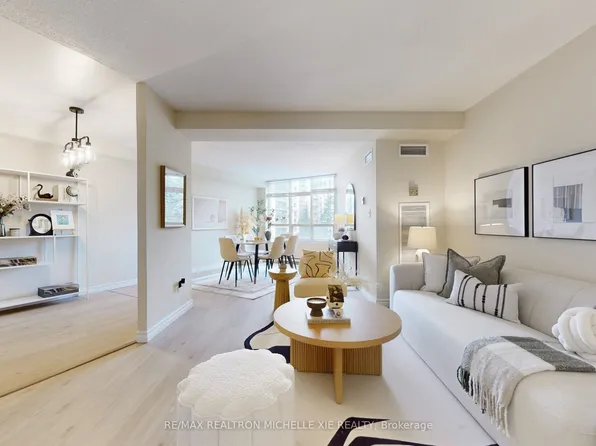 175 Bamburgh Cir W #212, Toronto, ON M1W 3X8