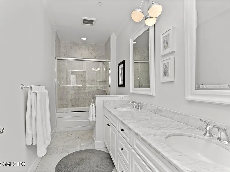 77 Havemeyer Ln #314 — Photo 8