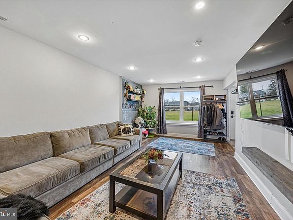 4th image of 12135 Academy Rd Unit 19