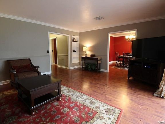 3rd image of 1033 Edgefield Dr