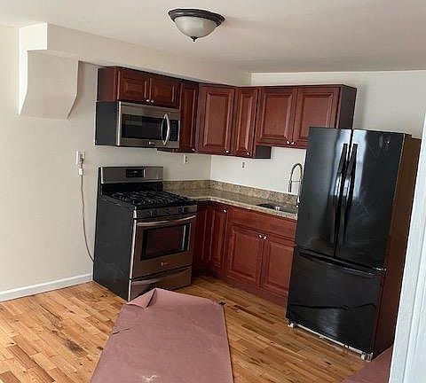 4th image of 11 Dana Ave #Basement