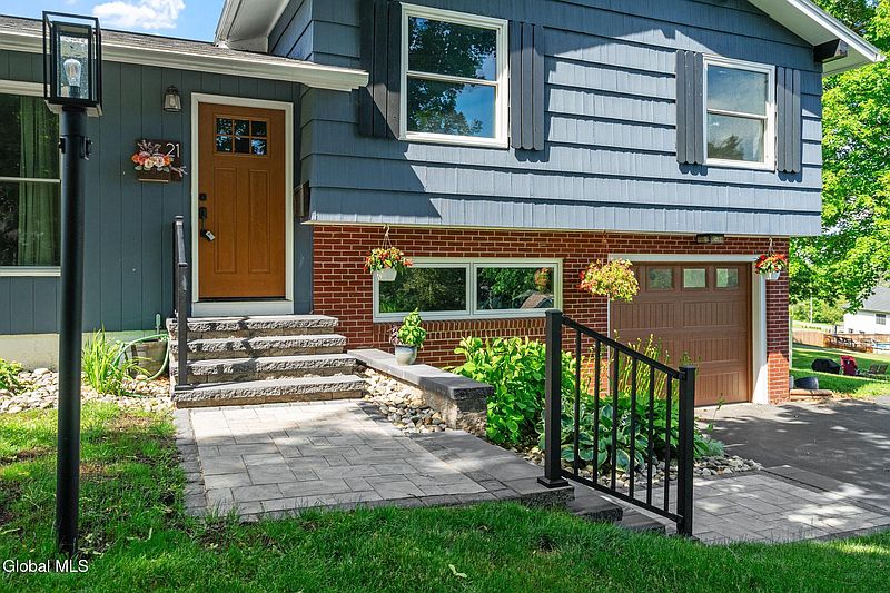 3rd image of 21 Jane Drive