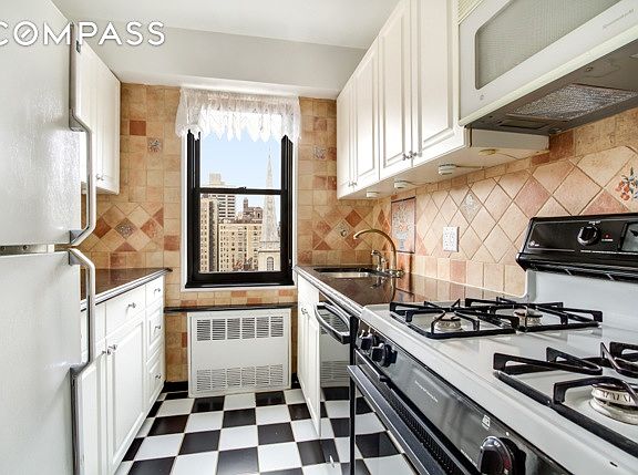3rd image of 178 E 80th St APT 18E