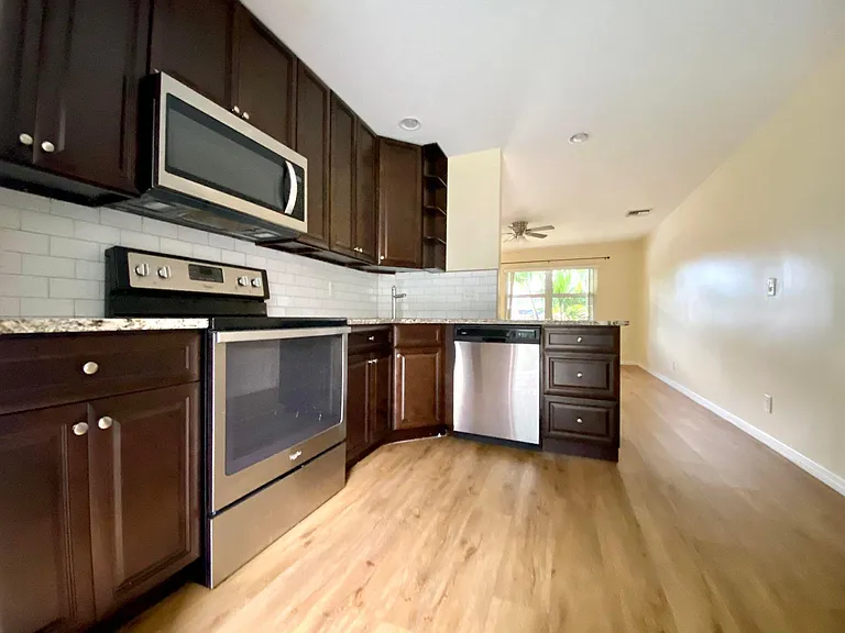 3541 Burma Ct #4 — Photo 1
