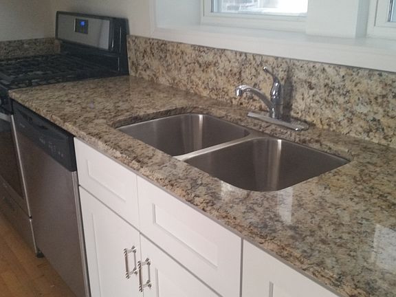 4th image of 940 N Oakley Blvd APT 2