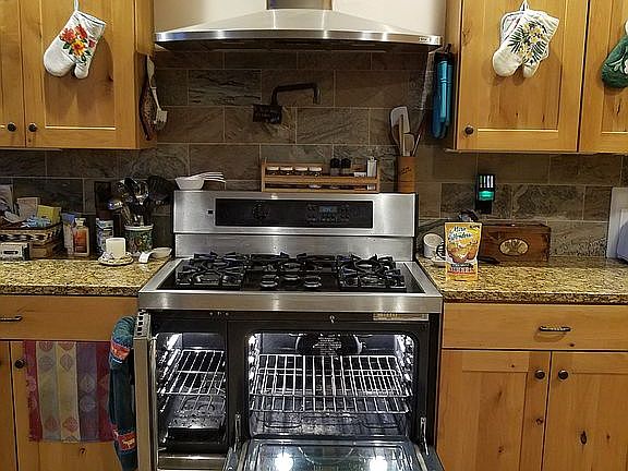 double oven, faucet 5 burner