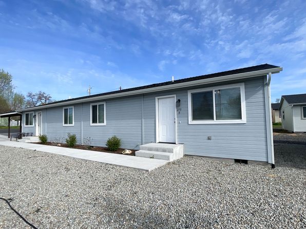 275 Rickenbacker Ave #B