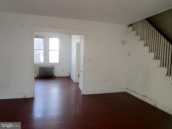 2nd image of 6527 Linmore Ave
