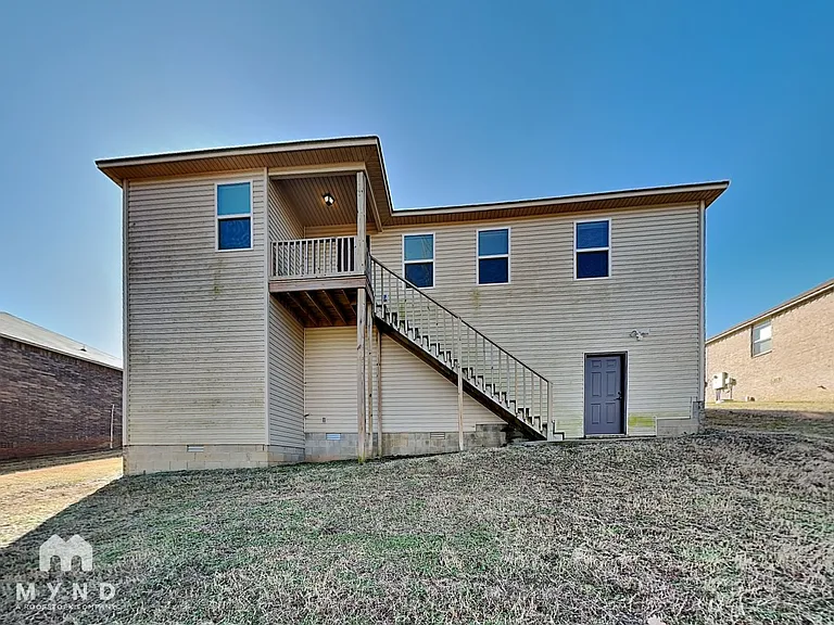 938 Pinehurst Loop — Photo 16