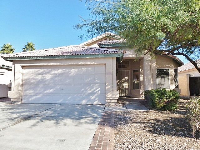 1st image of 521 S Silverbrush Dr