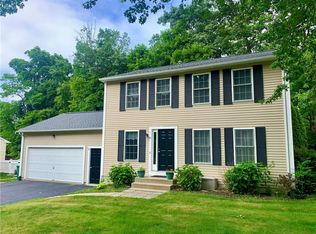 46 Hibiscus Ln, Warwick, RI 02886