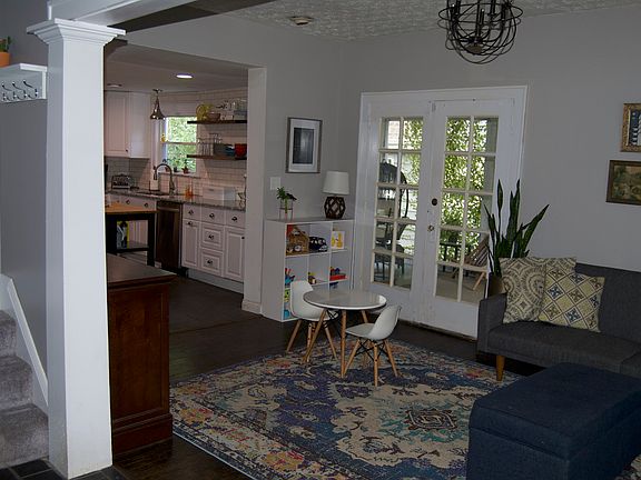 3rd image of 239 Metz Ave