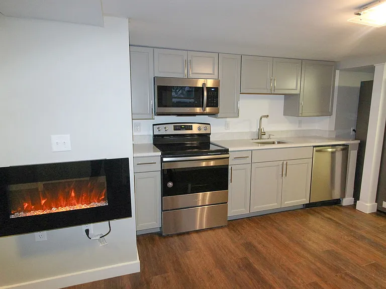 230 Bryant Ave — Photo 40