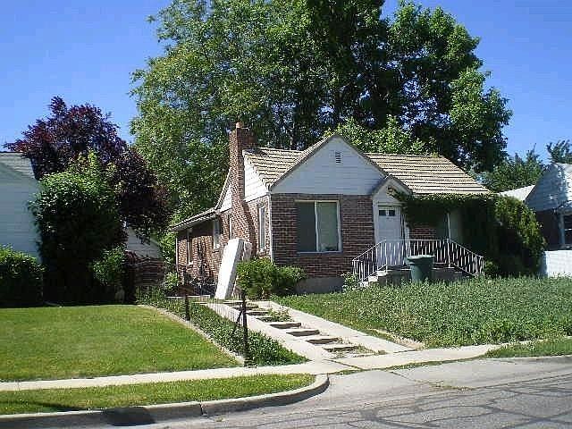 2nd image of 1354 E Claybourne Ave