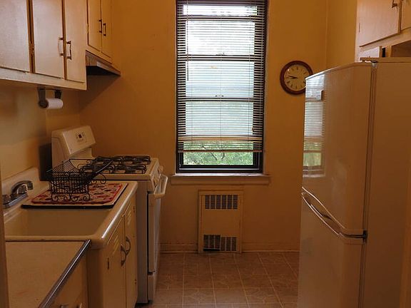 3rd image of 112-50 Northern Blvd Floor 5C-5