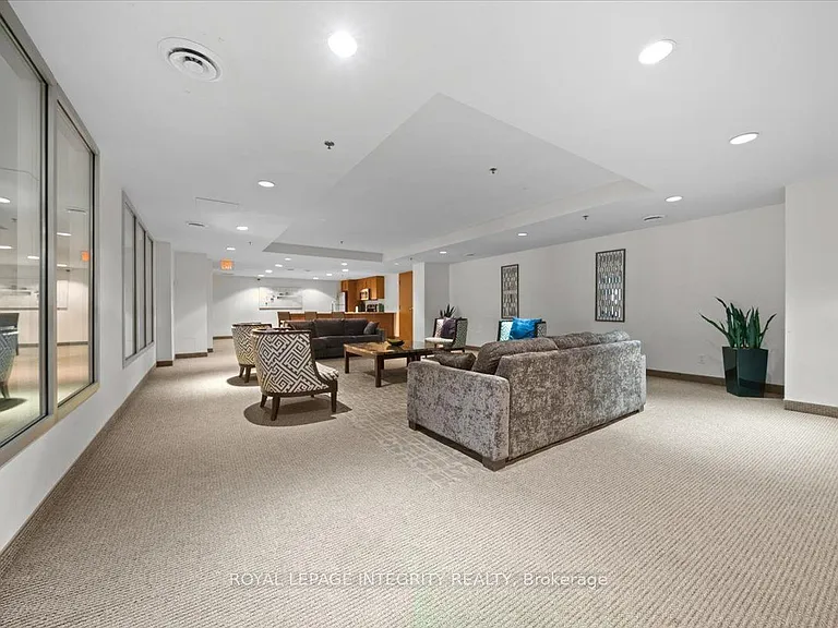 195 Besserer St #504 — Photo 17
