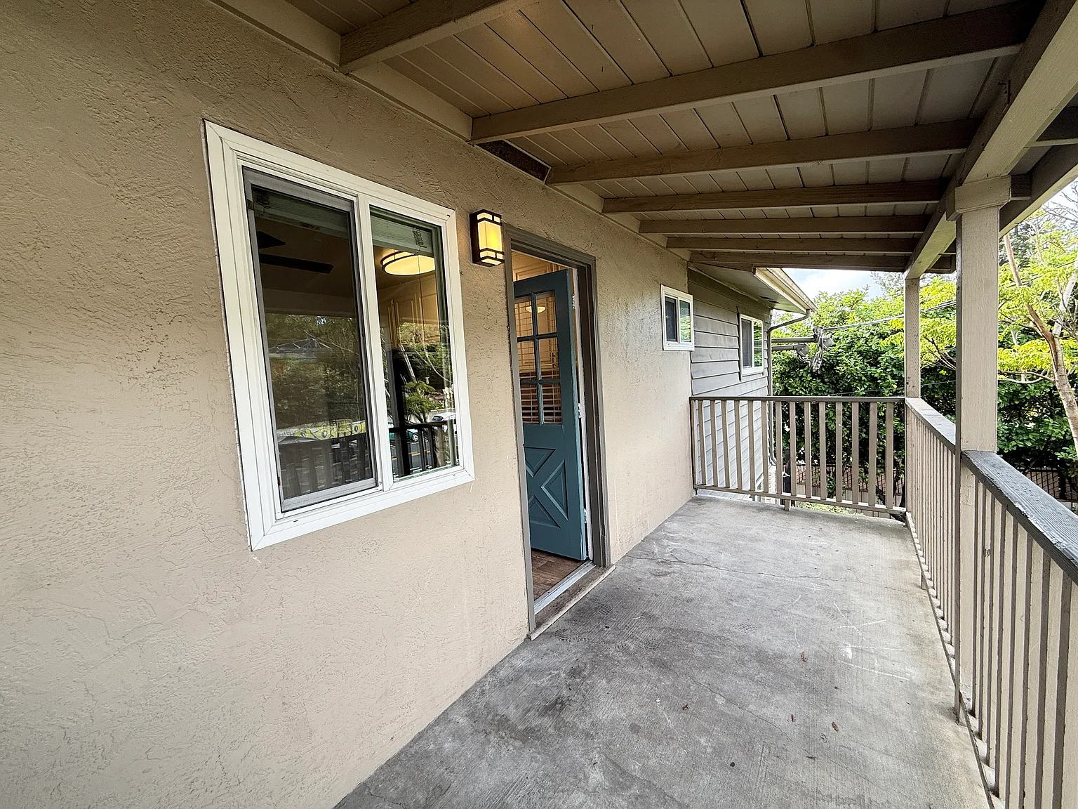 Mosaic Apartments — Photo 4