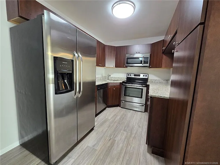 2114 SW Silver Pine Way #121-F1 — Photo 5