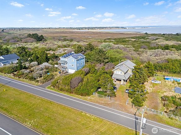 2nd image of 1268 E Ocean Shores Boulevard SW