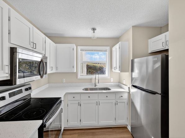 101 Bay Meadow Ct #121