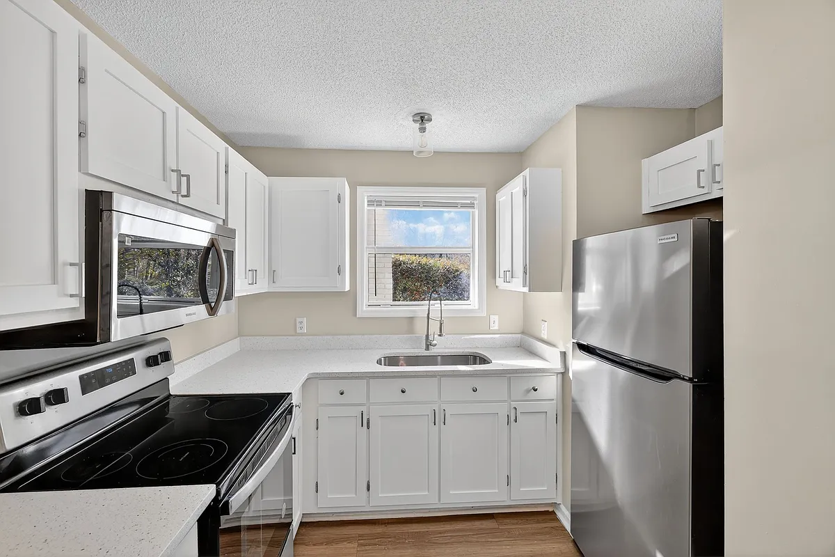 Building Photo - 101 Bay Meadow Ct #101