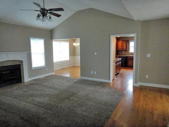 3rd image of 3610 Oak Bend Ct