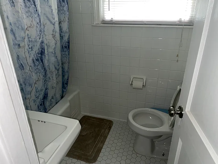 1001 Rue Max St — Photo 25