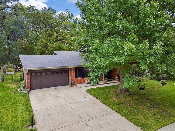 4th image of 430 Spruce Dr