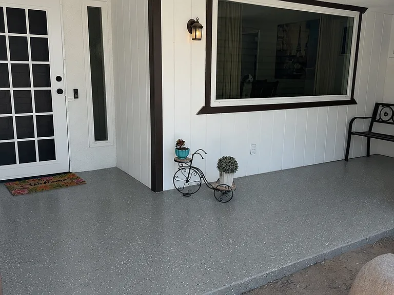 6378 N Poplar Ave — Photo 3
