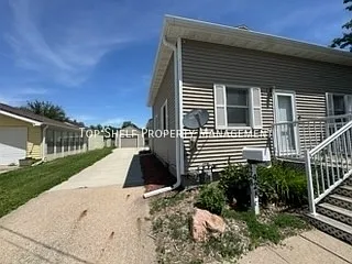 428 S 6th Ave E — Photo 12