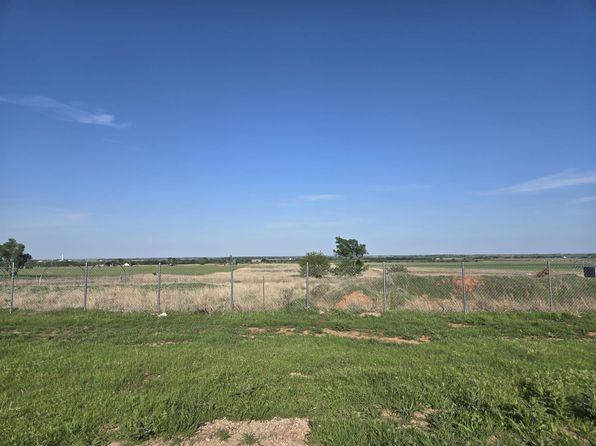 3507 Lois Ln, Lahoma, OK 73754