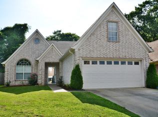 8181 Regal Bend Dr, Olive Branch, MS 38654