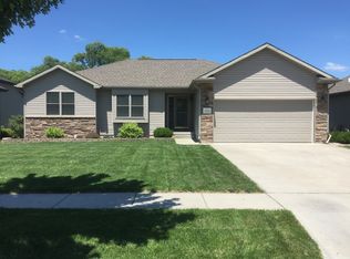 8930 Garland St, Lincoln, NE 68505