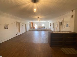 10978 E Eight Mile Rd, Luther, MI 49656