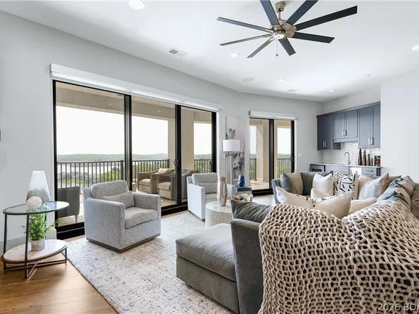 166 Captiva Dr #9C, Sunrise Beach, MO 65079