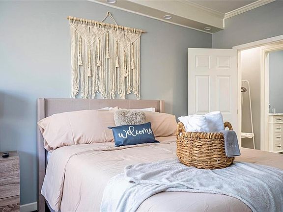 4th image of 3222 Jamaica Rd NW