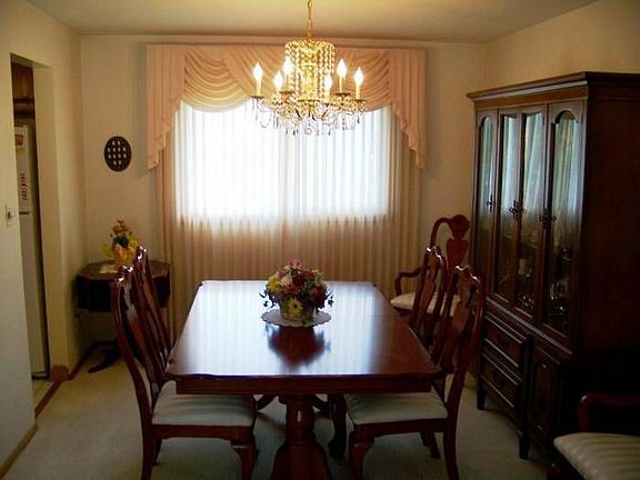 3rd image of 14432 Park Dr