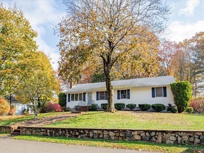 136 Beechnut Rd, Westwood, MA, 02090