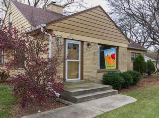 3435 W Pelican Ln, Brown Deer, WI 53209