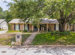 3401 Hampshire Dr, Arlington, TX 76013