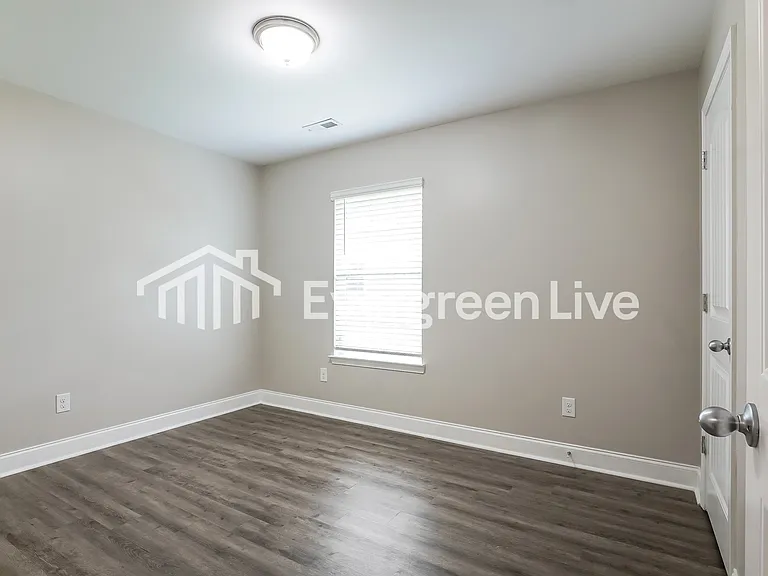 3008 Village Ridge Dr — Photo 11