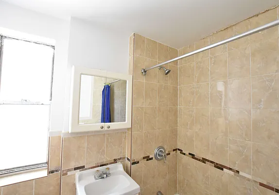 Rented by Clove Realty LLC | media 6