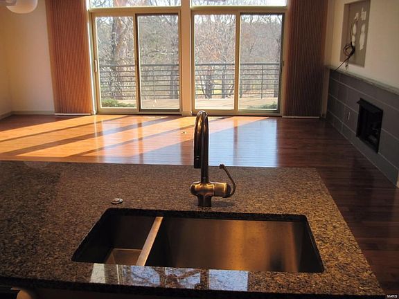 5th image of 374 Champion Way Dr