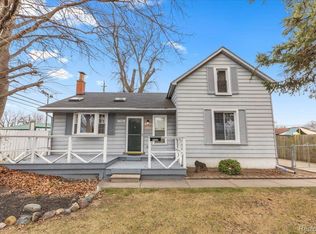 7145 Dudley St, Taylor, MI 48180