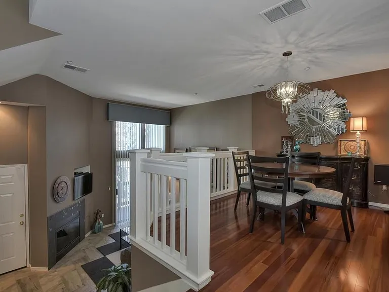 1257 Fairweather Lake Cmn — Photo 2