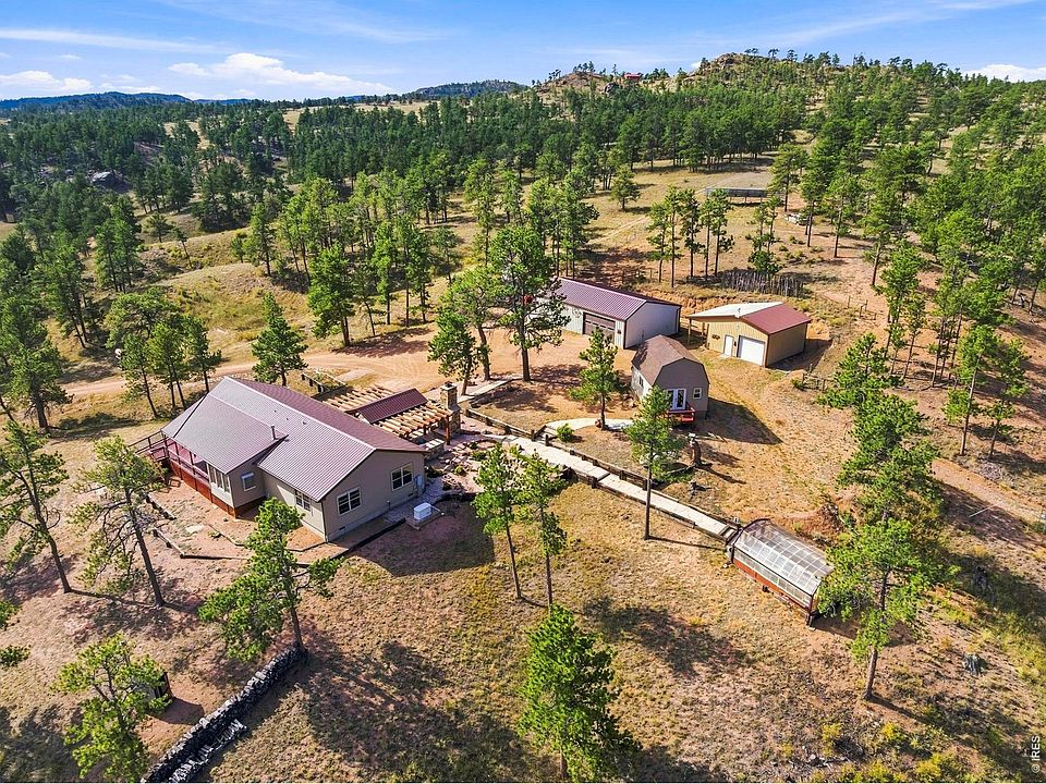 1st image of 557 Red Bluff Rd