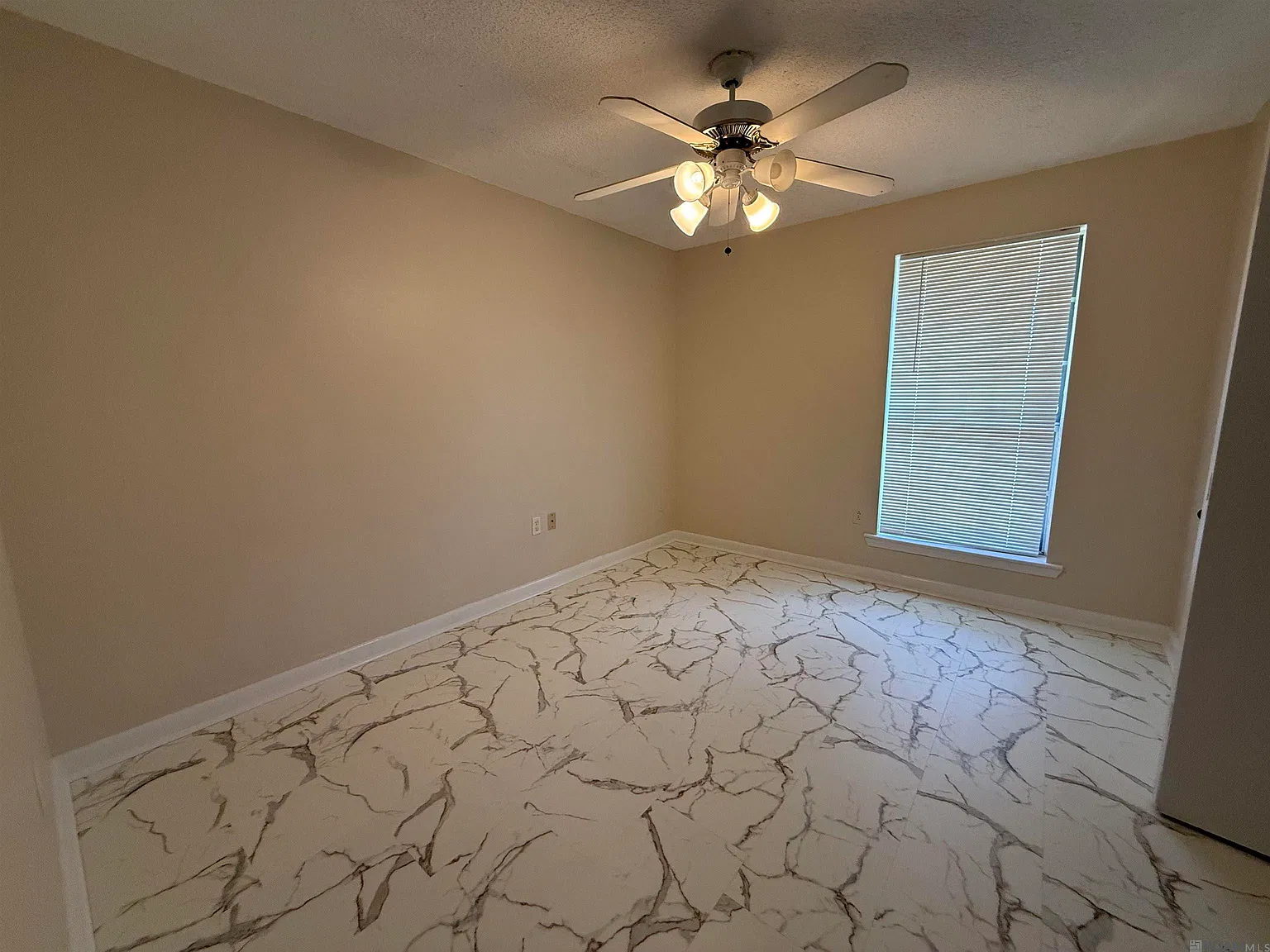 3 bed, 1532 sqft, $1,700 — Photo 4